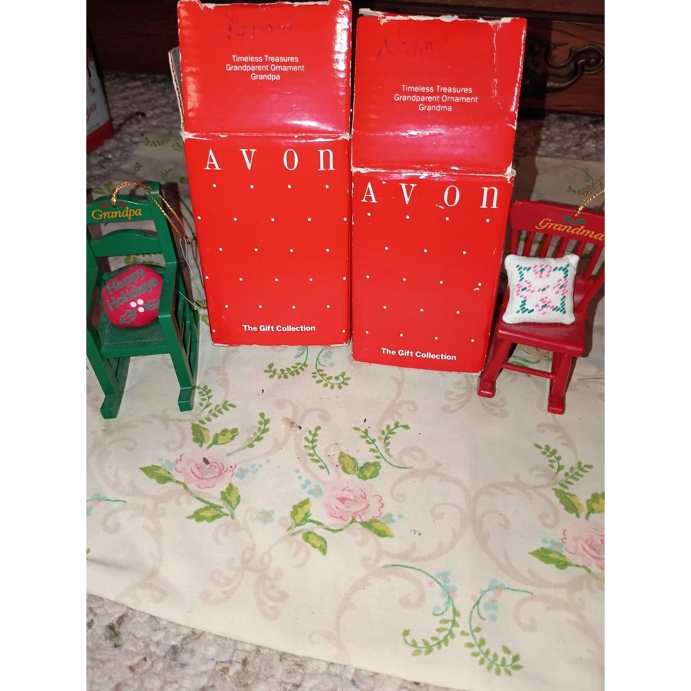 Avon Timeless Treasures Grandparents Ornaments Set Of 2 Wood‎